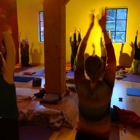 Fastenhof - Yoga als Teil des Fastenkurses